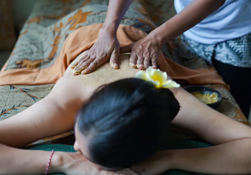 Lomi Lomi Massage
